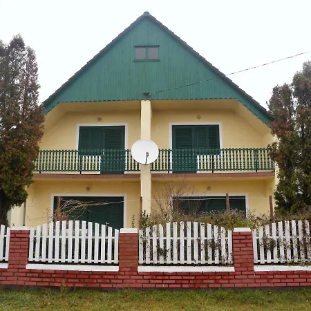 In Balatonmariafuerdo 33086 Holiday home