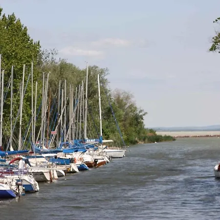 Holiday home In Balatonmariafuerdo 33086 *