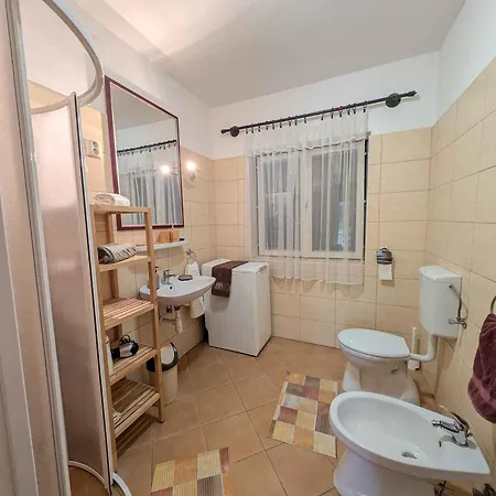 In 33086 Nyaraló Balatonmáriafürdő
